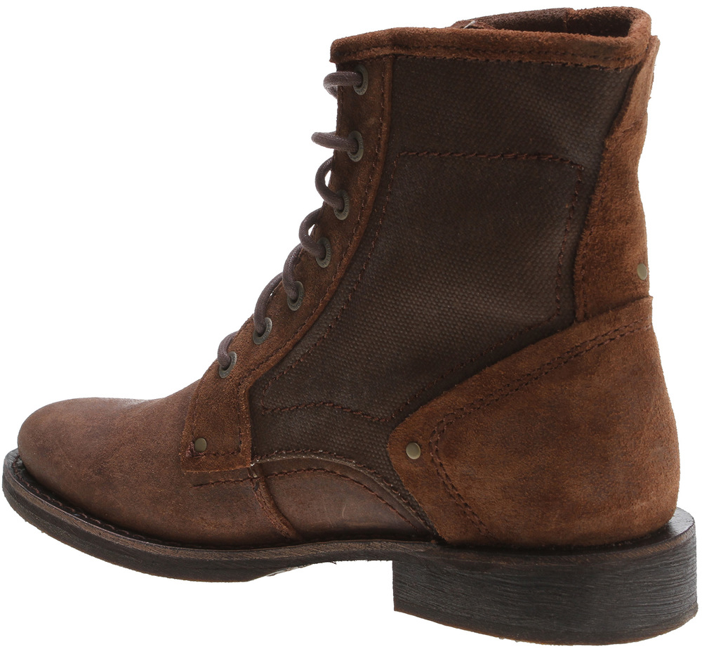 Adventurers Leather Boots (+5 DEF)